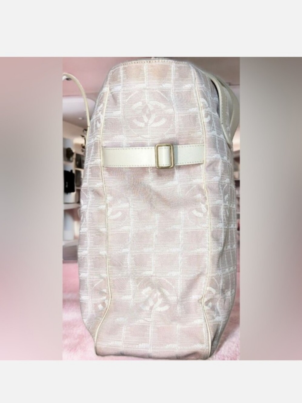 20 4 20 CHANEL Pale Pink Travel Line Tote with Cream Handles Like New Condition - Picture 2 of 15